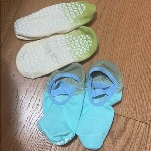 2 Pair Ombré Grip Socks - Green Yellow Blue